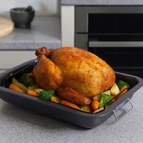 Large Roaster & V Rack 39 X 29 X 5.8cm