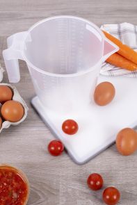 RSW Plastic Measuring Jug - 2l